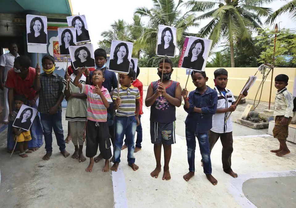 印裔美国副总统被指是"印度人",这算是种族歧视吗?