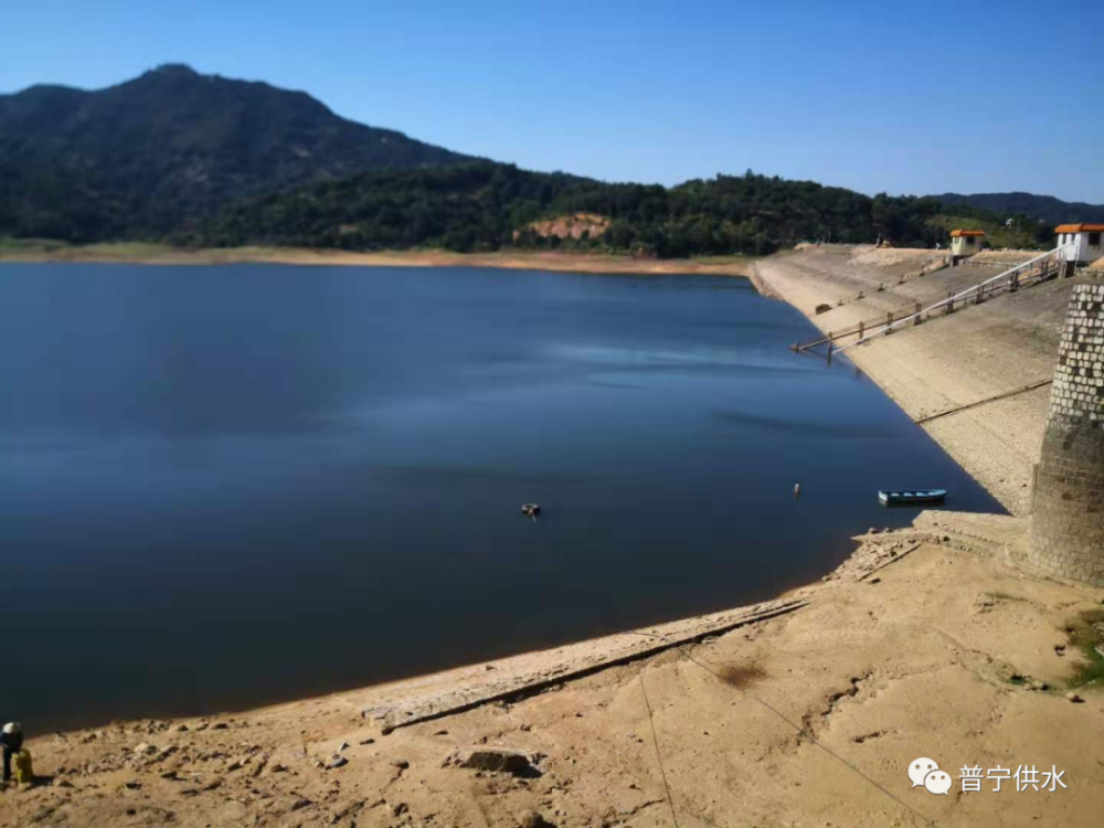 揭阳这个地方降水量少,水库水量不足