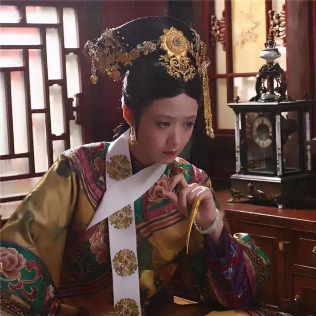 清朝皇妃为何都戴尖尖的手指套 其实不光为了爱美 更为方便皇帝 腾讯网