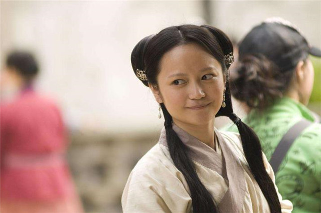 "偶因一回首,便为人上人!"红楼梦娇杏