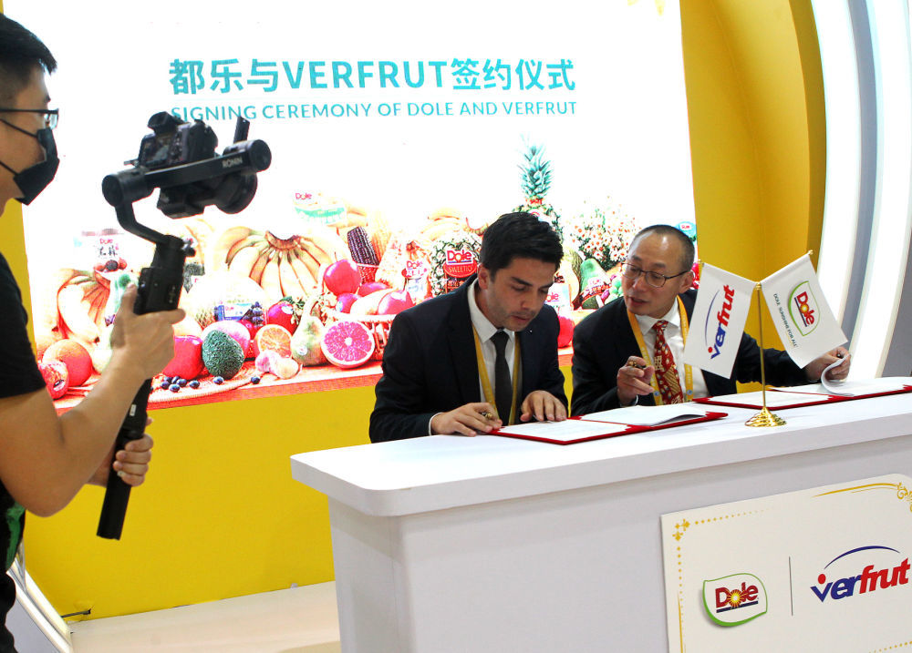 11月7日,都乐集团与智利鲜果集团verfrut在第三届中