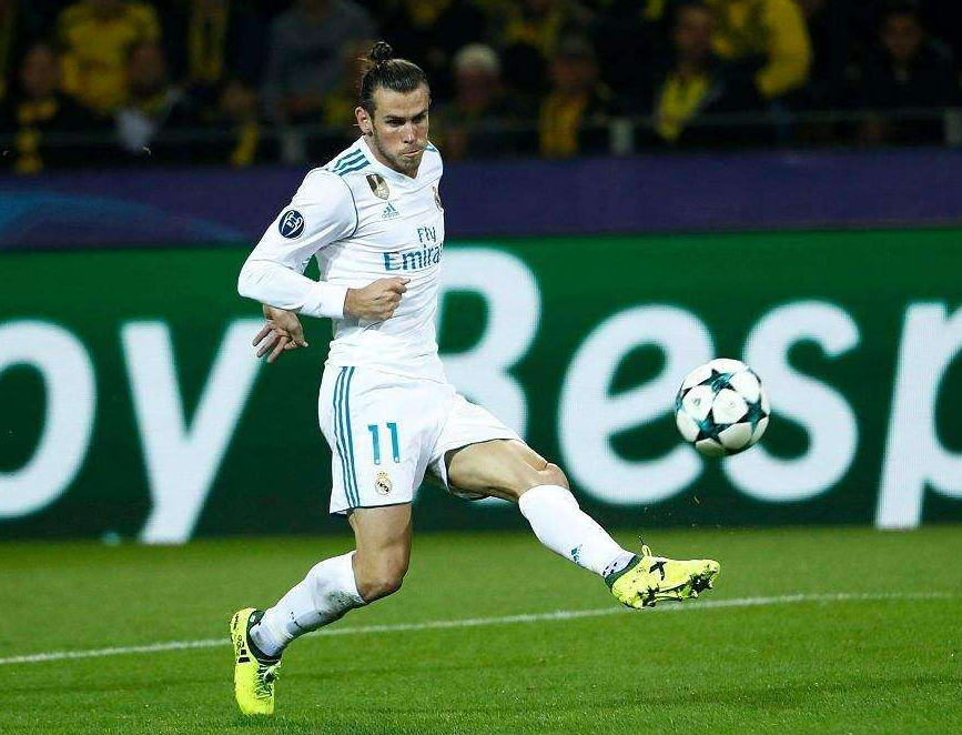 c罗,8号伊涅斯塔,9号罗纳尔多,10号梅西,11号吉格斯,12号朱里奥塞萨尔