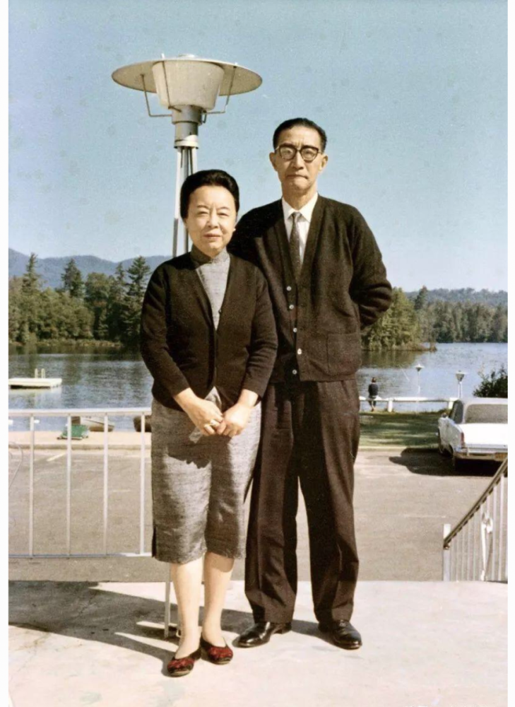 张幼仪与其老伴苏纪之医生对徐的后妻陆小曼,她的持论是很宽恕的,甚至