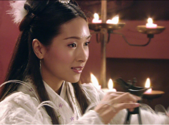 她是《风云》的孔慈,最上镜的亚洲小姐,曾因丑闻被人当众扇耳光