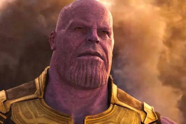 从mcu宇宙穿越而来,目的是拯救美国于水火,而"懂王"则是大反派灭霸