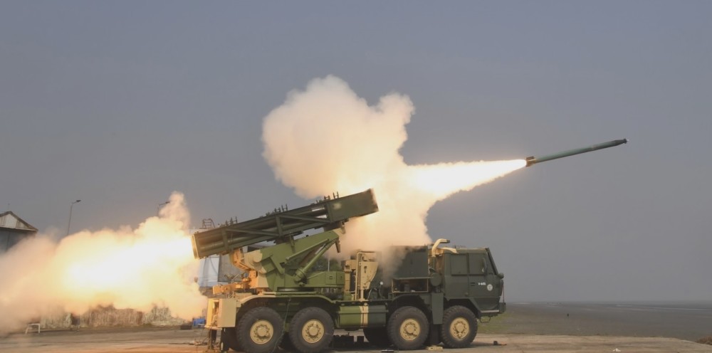 外媒印度研发制导版皮纳卡火箭炮射程可达原版两倍