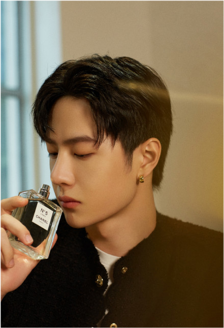 香奈儿五号香水,王一博诠释男性荷尔蒙 - 香奈儿香水特征 - 实验室