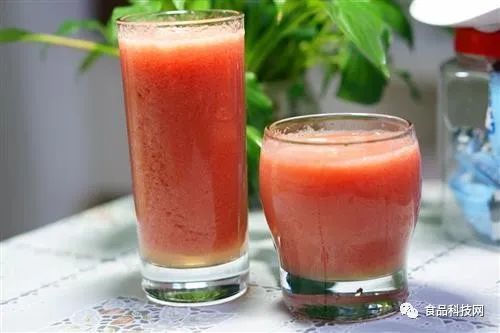 喝鲜榨果汁≠吃水果!长期喝鲜榨果汁有5个坏处,你都知道吗