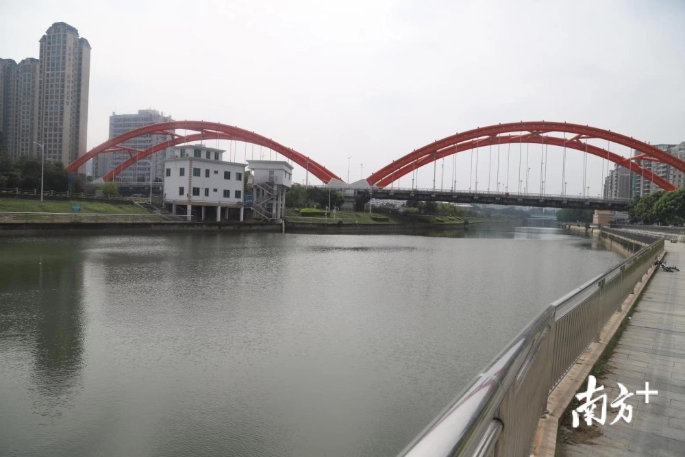 莞通1号顺利穿越东引运河地铁1号线滨莞区间年底贯通