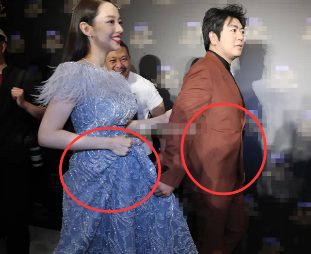 吉娜怀孕6个月不显怀,仍纤细如少女,手上的青筋却抢镜了