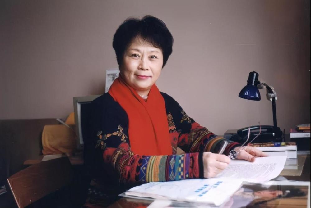 岳美缇是昆剧名小生与昆剧难舍难分自述曾经拒当小生