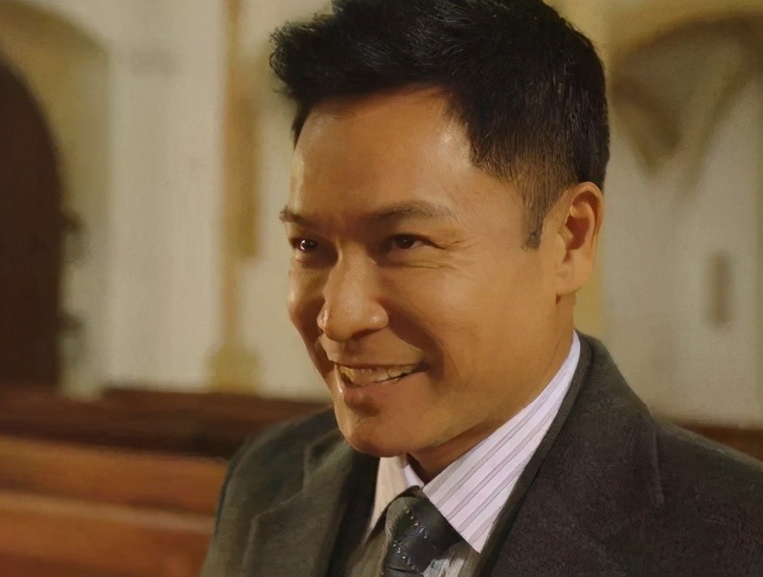 郭晋安:出道即巅峰,三次获视帝大奖,如今却因"毁容"登热搜