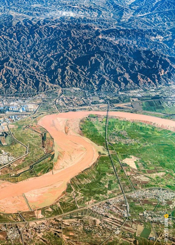 河套地区的先民则影响到分布在阴山-大青山南麓沿晋陕黄河向北的一支