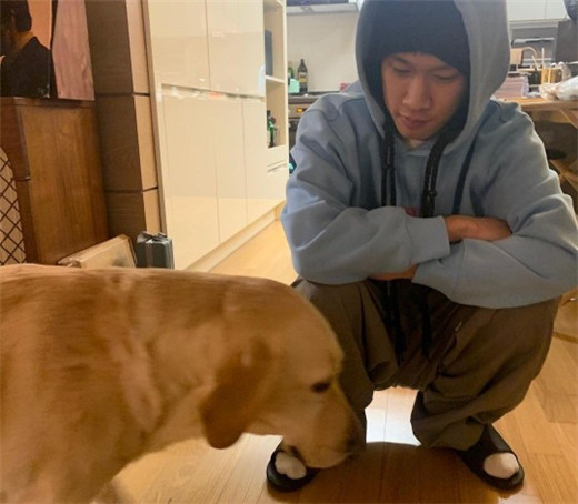 歌手crush将于今日入伍 通过sns向粉丝道别_腾讯新闻