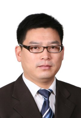 副校长等职,1995年3月起历任慈溪市云龙中学校长,慈溪市慈吉中学校长