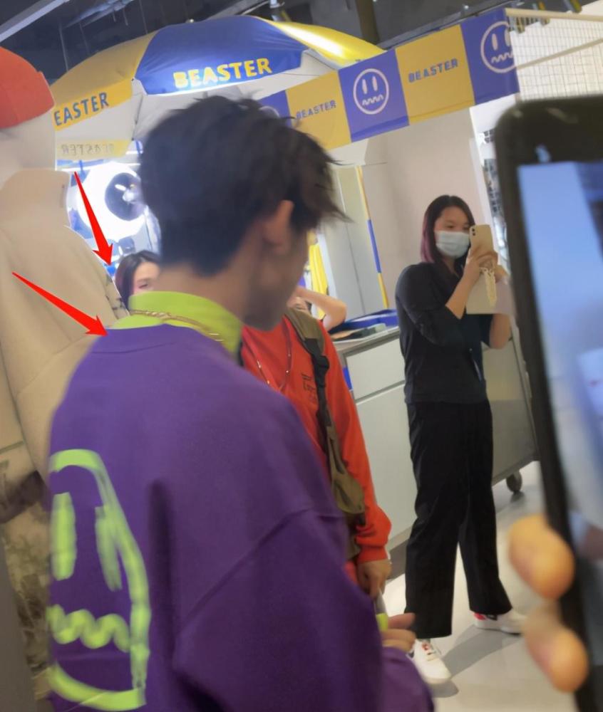王琳凯出席活动,路人忘开美颜,这状态是rapper会拥有的?
