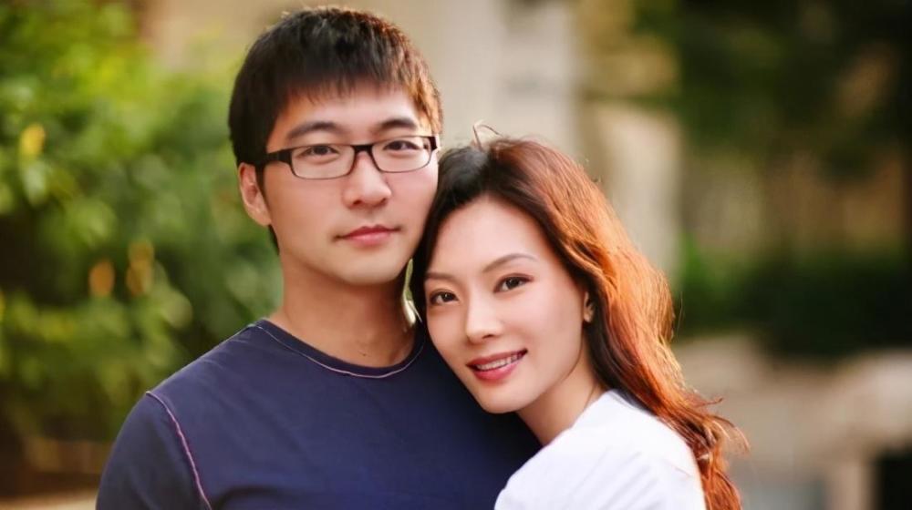 她是陈数老公前妻,陈数为她的儿子甘做丁克,她打拼事业做女强人