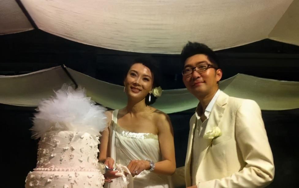 她是陈数老公前妻,陈数为她的儿子甘做丁克,她打拼事业做女强人