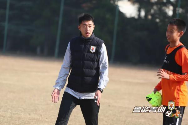 人物|赵硕:国少新星憾别球员梦,教练身份重新出发