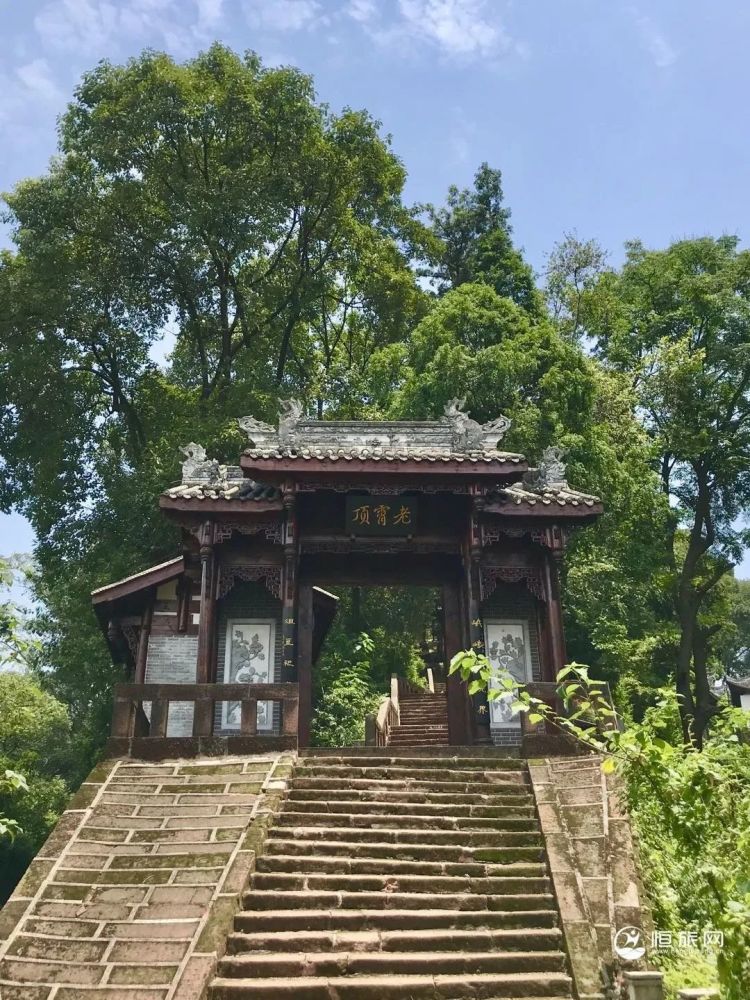 寻根嘉州,乐山文脉——秋意渐浓,去老霄顶寻乐山的秋_腾讯新闻