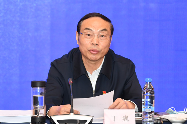 会上,驻马店市委书记陈星致辞,省人大常委会法工委主任王新民,驻马店