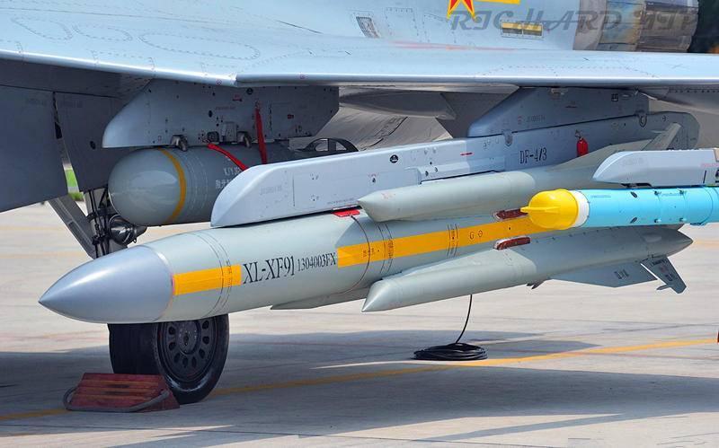 新型反辐射导弹首次曝光尺寸更小射程更远堪称歼16d的绝配