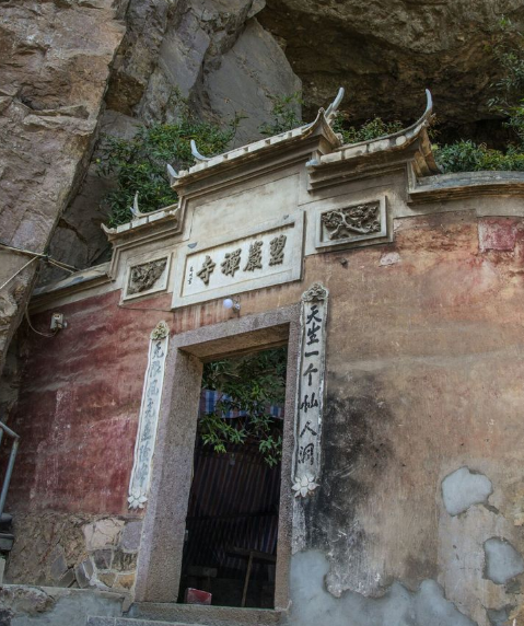 【√醉美罗川】带你漫步碧岩寺,感受古刹的灵性与魅力