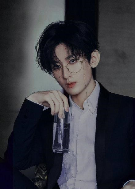 这样的成毅你见过吗?