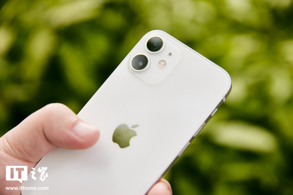 it之家开箱苹果iphone12minipromax手机图赏