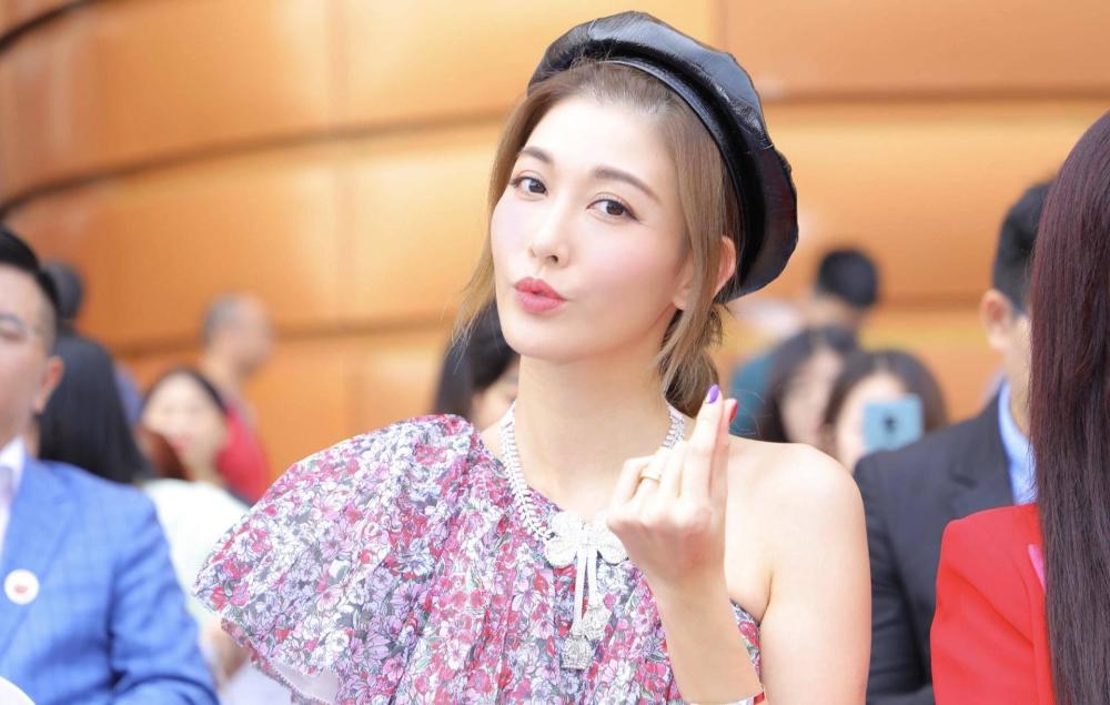 遗憾37岁香港著名女星宣布同富商丈夫离婚和平分手无财产分割