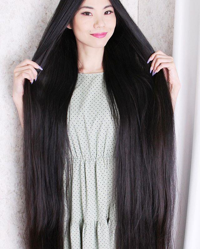 日本女子蓄发15年,头发比身高还长,自称日本的长发公主