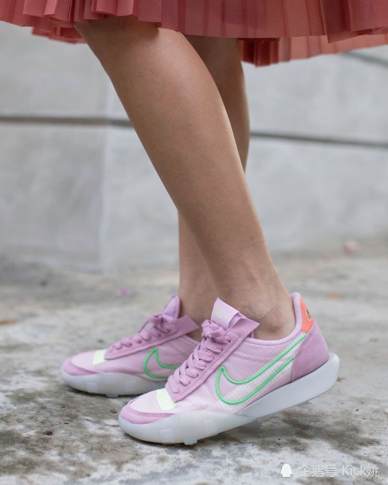 穿腻基本款?盘点5 双"缤纷又好搭"的好感系女生球鞋