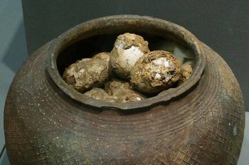 历史上四大奇葩文物 第二个是西周鸡蛋 最后一个确定不是鸟 腾讯新闻