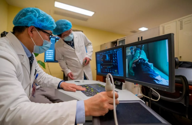 包含八大处整型医院黄牛排队挂号CT加急跑腿代办的词条