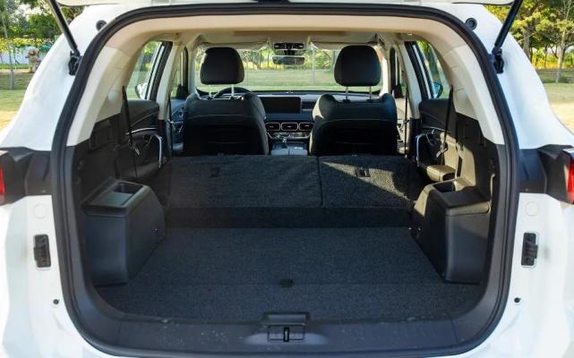 捷途x70 plus试驾:标配10寸大屏,后排靠背可调,2种动力,香