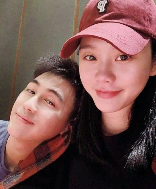 何猷君|结婚后财政大权在谁手里？何猷君教科书式回答，奚梦瑶笑翻了