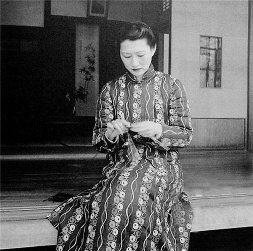 收到张学良90大寿请柬,于凤至喜极而泣,坚持要跟他见上一面