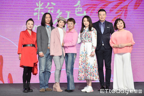 美貌是校花等级,但她谦虚表示,学校很多美女,同期还有熊海灵,没有感觉
