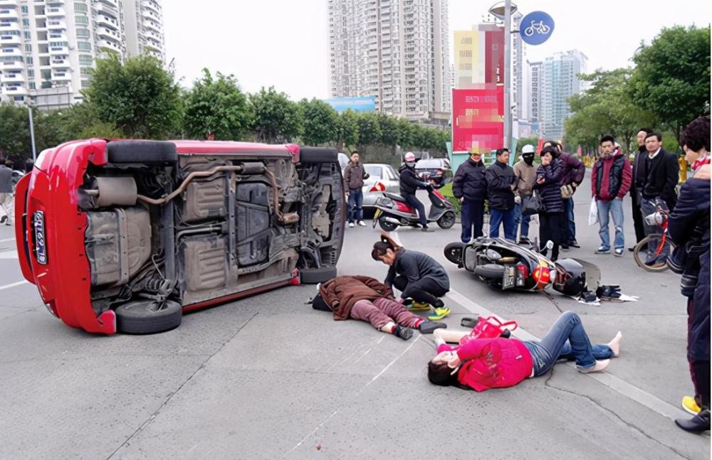 2003年,著名主持人发生严重车祸当场毙命,今车祸细节"曝光"