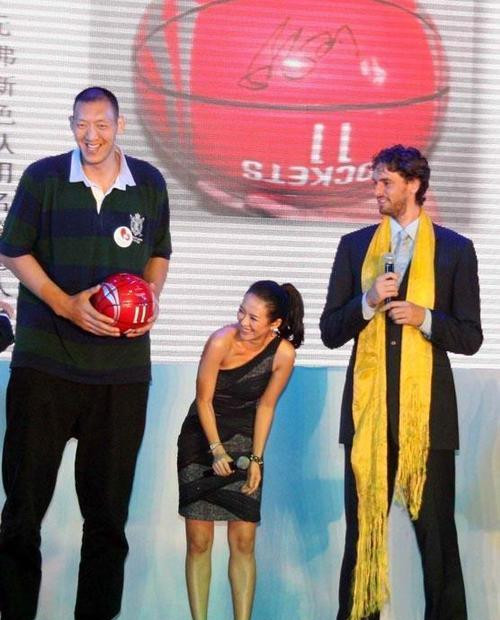 孙明明的身高比姚明还高号称巨人2米6的他为什么没进nba