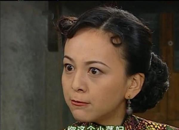 雪姨16岁儿子罕露面,与50岁母亲合影似姐弟,混血颜值太抢镜