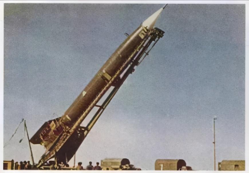 点火!中国的第一枚导弹首次发射取得圆满