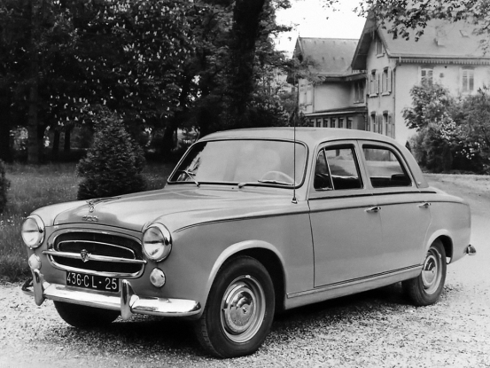 二战后的低配大型家庭车标致403玩起来汽车形象下乡