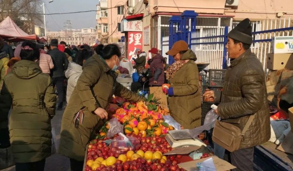 佳木斯初冬早市的煙火氣