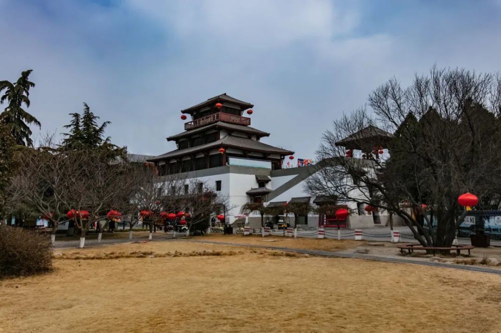 从"古惑仔"到开国皇帝,他的一生充满传奇_腾讯新闻