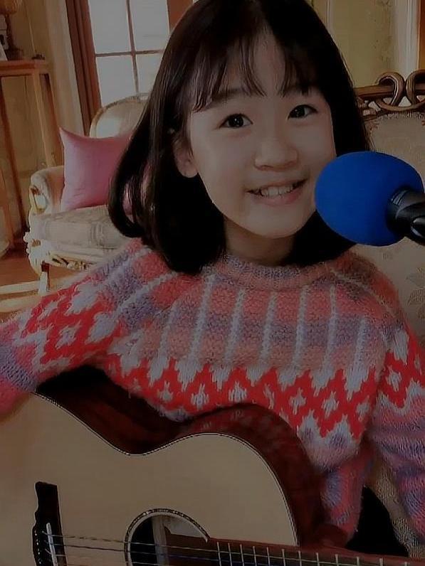 陆毅为12岁大女儿庆生贝儿出落得越来越标致自弹自唱好文艺