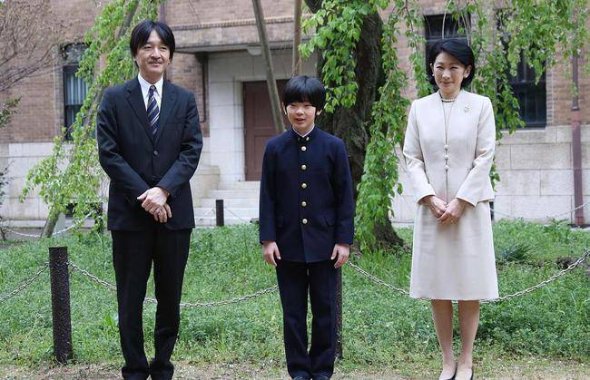 侃天下 皇室 男丁不旺 日本会出现女皇吗 腾讯新闻