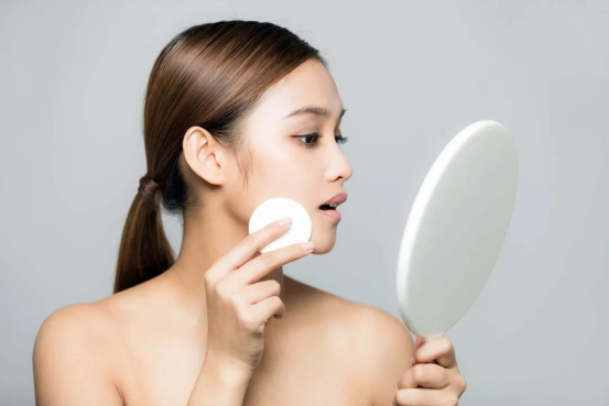 身体乳涂脸上长痘怎么办(身体乳涂脸上长痘怎么办啊)