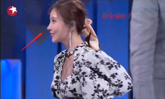 冯提莫|进军娱乐圈？网红冯提莫参加综艺变化大，苹果肌饱满鼻头尖