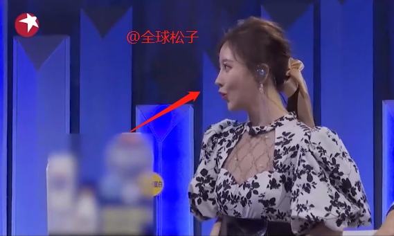 冯提莫|进军娱乐圈？网红冯提莫参加综艺变化大，苹果肌饱满鼻头尖